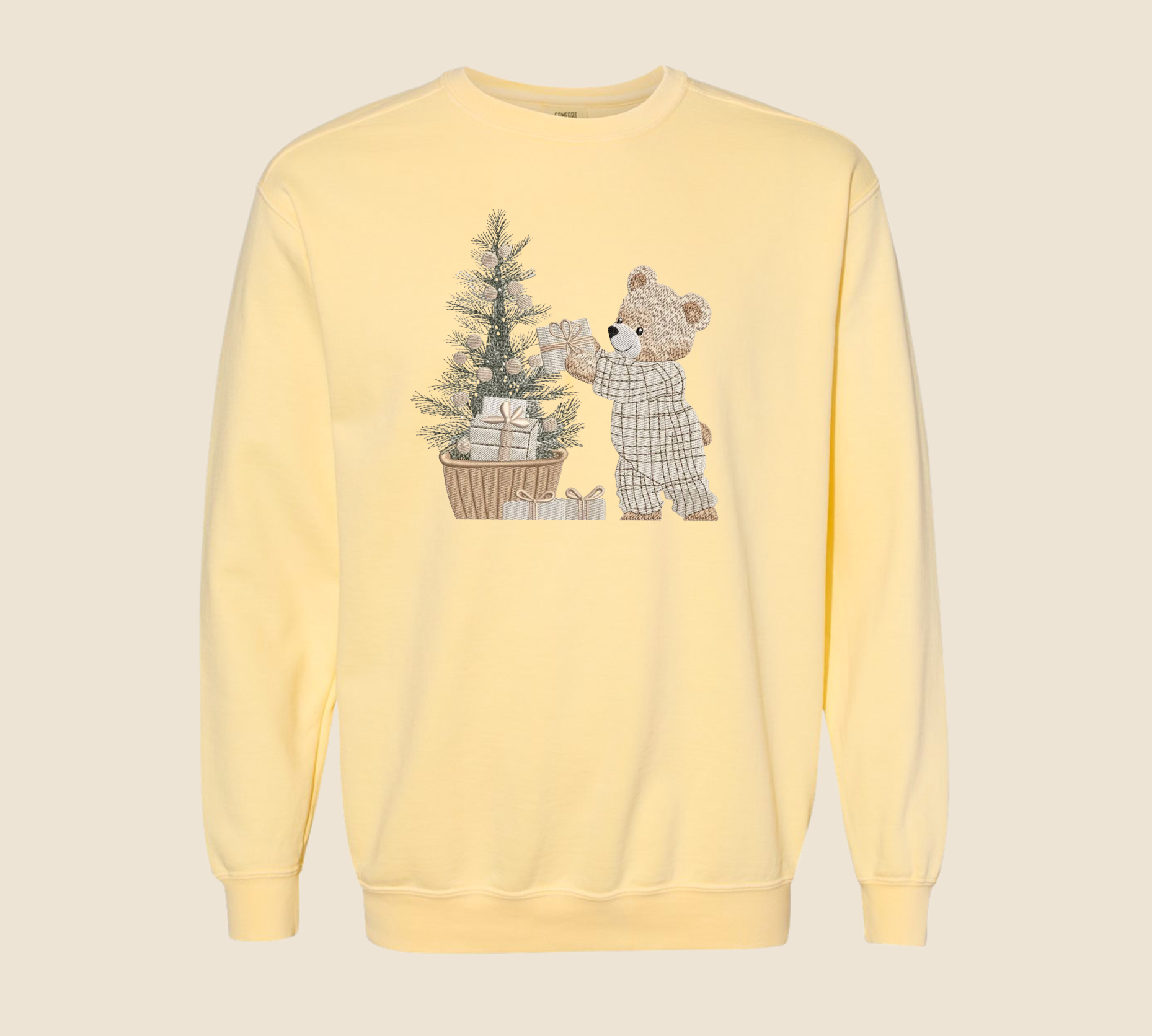 Embroidered Cozy Christmas Bear Sweatshirt – Premium Holiday Gift